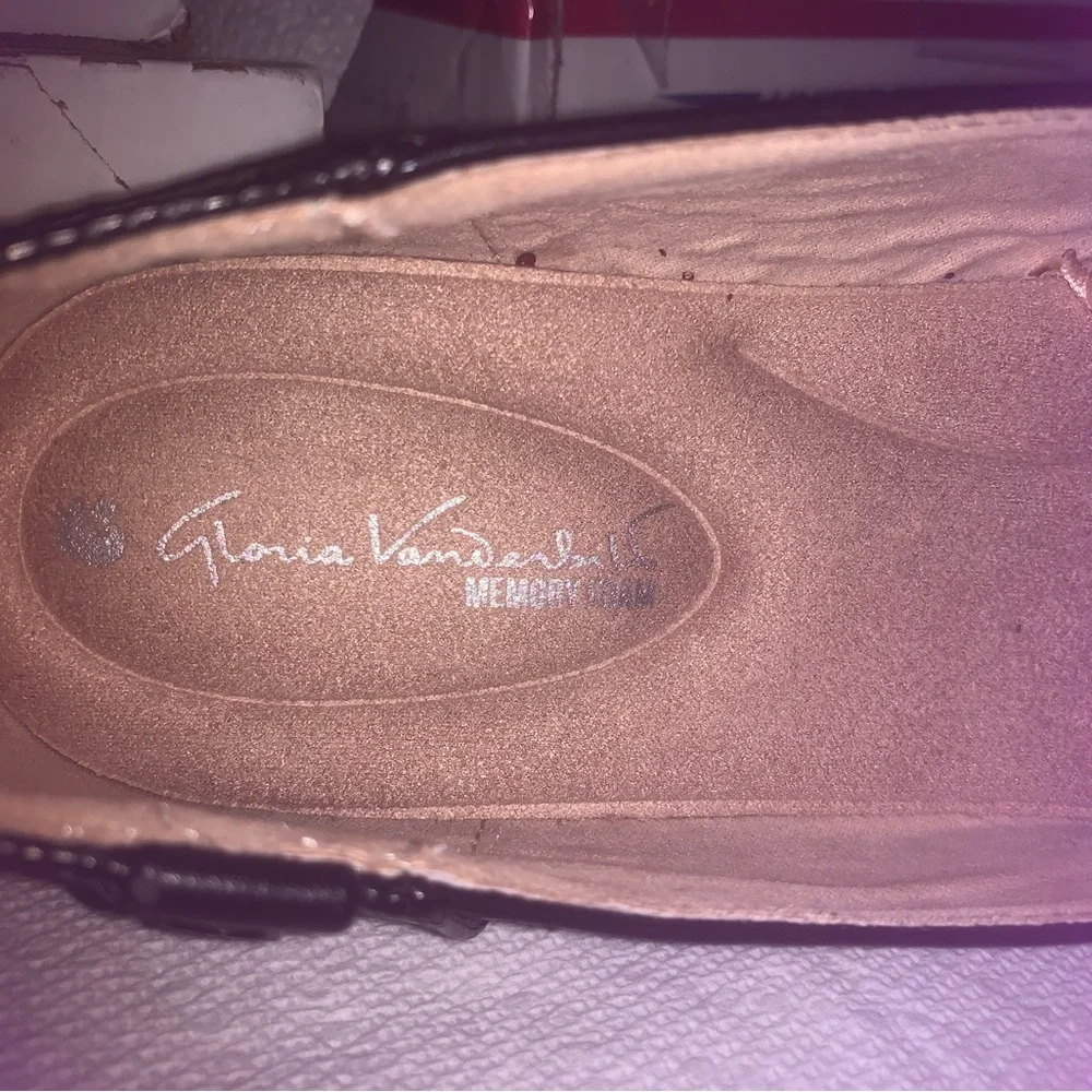 GLORIA VANDERBILT Marjorie Loafers Flats, Black Pebble NEW NIB memory foam 9.5 M